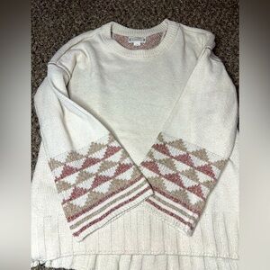 Love Riche Cream Sweater with Triangular Pattern